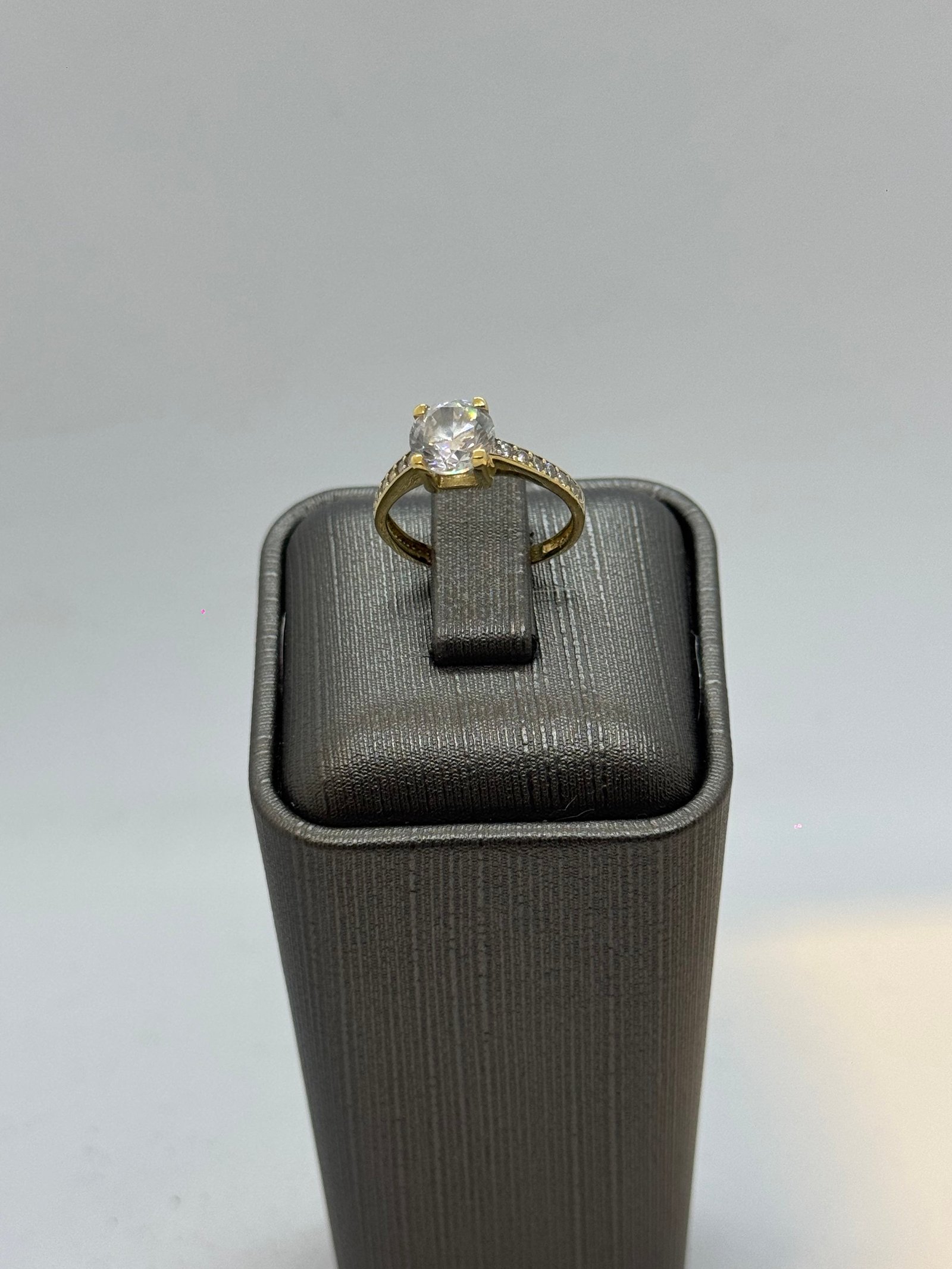 2.16 Gram 14 Ayar Tektaş Yüzük
